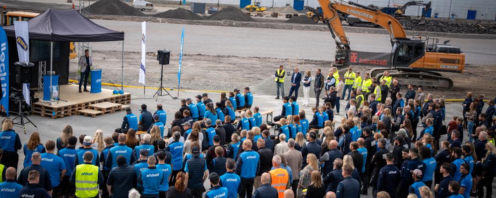Efter expansionen kommer byggnadens yta att öka med drygt 30 000 kvadratmeter, vilket ger en total yta på 180 000 kvadratmeter. Fotograf: Ahlsell