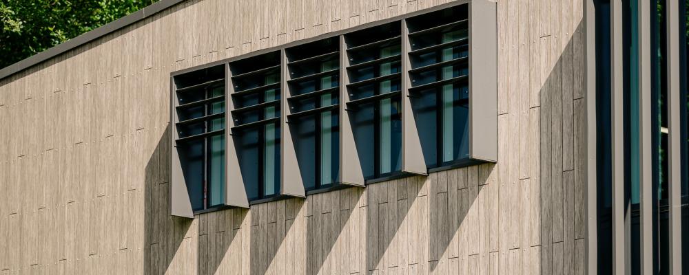 – Vi har länge fascinerats av hur trä kan ge byggnader värme och liv som andra material inte kan på samma sätt, säger Allan Lindboe. Foto: Rockpanel