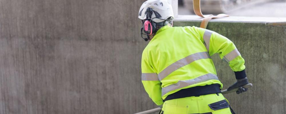 Byggutbildningar leder till jobb. Pressbild: Byggföretagen