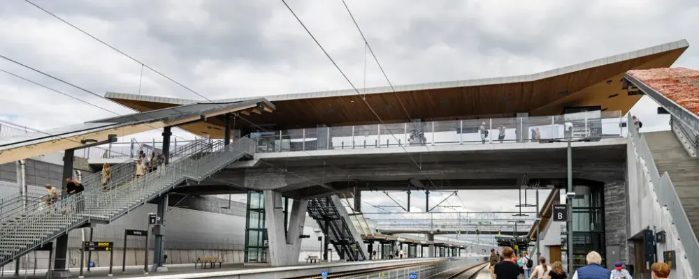 Den godkända anläggningen omfattar plattformarna och det nya dubbelspåret.
Foto: Implenia Sverige AB. Fotograf Jonas Arneson