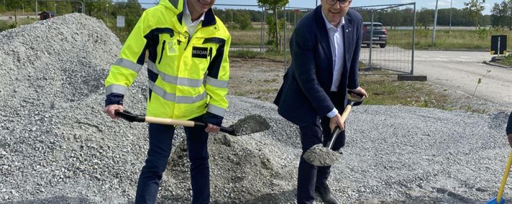 David Johansson Mathias Bohman. Upplands Väsby Besqab eds allé Sjöstråket. Pressbild: Besqab