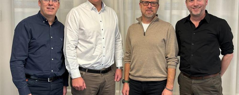 Från vänster. Daniel Klerdal, Strategy Manager Assemblin El, Fredrik Allthin, EVP Division Manager Assemblin Sweden, Martin Klasson, partner and business developer Wasastadens Eltjänst, Jonas Åhman, Regional Manager Uppsala Stockholm, Assemblin El. Pressbild: Assemblin