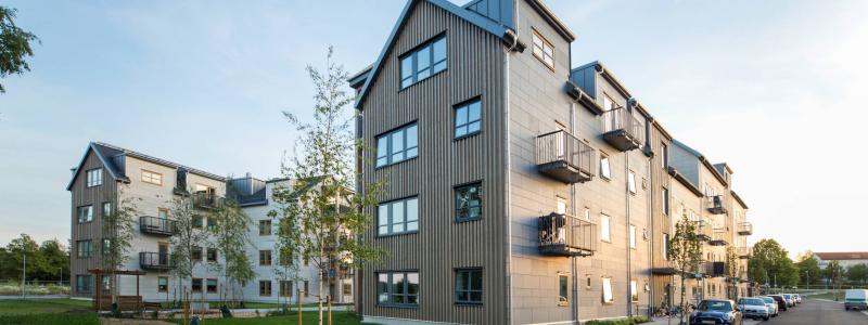 Kv Arken Växjö, Sajt Arkitektstudio. Fasad med naturnära färger, trä och fibercement i kombination. Av: Anders Bergön