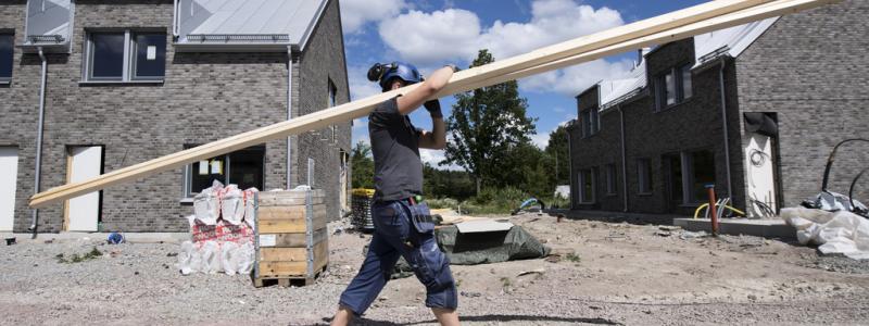 Fredrik Sandberg/TT: Nu bromsar husbyggandet in. Arkivbild.
