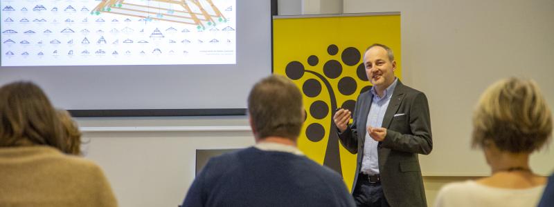 Linnéuniversitetet beviljas forskningsmedel av KK-stiftelsen. Thomas Bader ska leda projektet vid universitetet. Foto: KK-stiftelsen