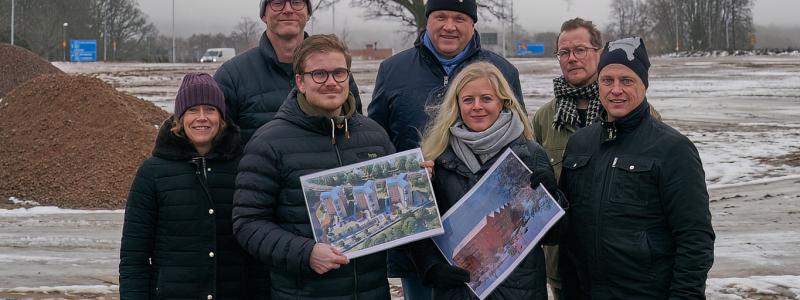 Från vänster Marie-Louise Svensson, Värnamo kommun, Daniel Johansson, GBJ Bygg, Jacob Sjölin, GBJ Bygg, Mikael Karlsson, Värnamo kommun, Mia Thorén, Ekelund Bostad, Henrik Storm, Värnamo kommun och Jan Lindeberg, Värnamo kommun.﻿