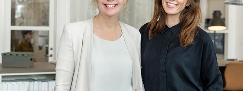 Bild: Anna Hoffman och Kajsa Holmström, arkitekter och kontorschefer på Krook & Tjäder Stockholm. Fotograf: Tim Meier