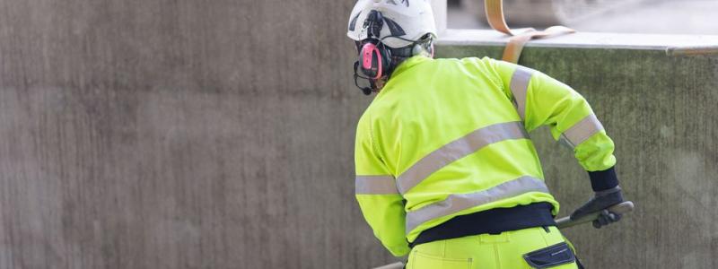 Byggutbildningar leder till jobb. Pressbild: Byggföretagen