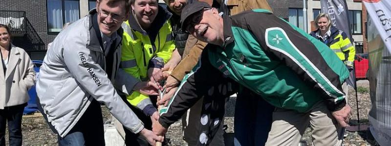 Första spadtag Halmstad. Pressbild: Ekeblad