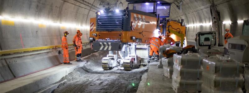 Fräsmaskinen i arbete i Gotthard-Basistunneln. Foto: SBB CFF FFS, Kredit:Anouk Ilg
