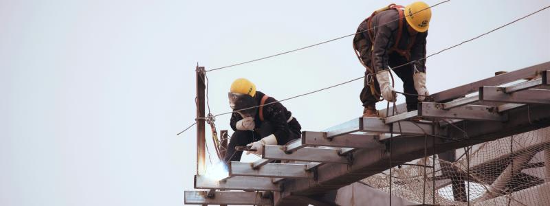 Byggverksamhet är den bransch som haft flest dödsolyckor under tioårsperioden, följt av transport och magasinering. Foto: Eric Wang/Unsplash