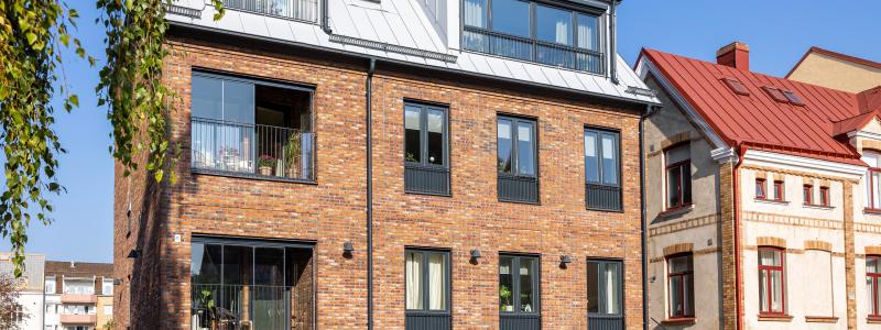 Årets arkitekturpris i Ängelholm går till Morkullan 18, ritad av Monsén Arkitekter och byggd av Leeman & Olsson. Pressbild: Ägelholms kommun