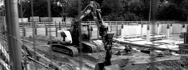 En effektiv plan- och byggprocess är central för samhällsutvecklingen, bland annat för bostäder, infrastruktur samt vatten och avlopp. Foto: noe fornells/Unsplash