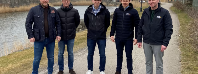 Projektgruppen med Varbergs Fastighets AB och MVB Väst AB. Foto: MVB