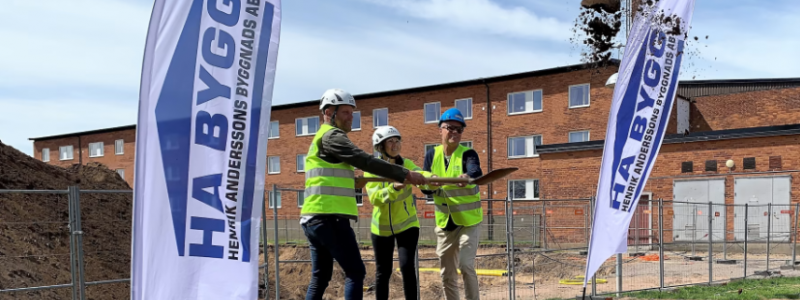 Mariastaden Projekt och HA Bygg har satt spaden i marken i Klippan! Foto: Ekeblad Bostad AB