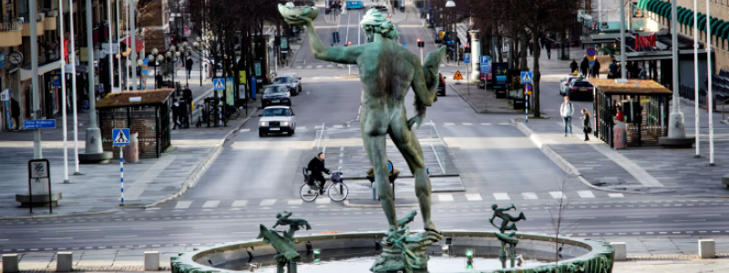 Kungsportsavenyn med statyn av havsguden Poseidon på Götaplatsen i förgrunden. Bild: Göteborgs Stad