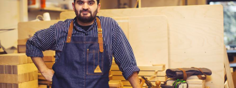 Möbelsnickaren Sebastián Mateu. Foto: Stockholms Hantverksförening