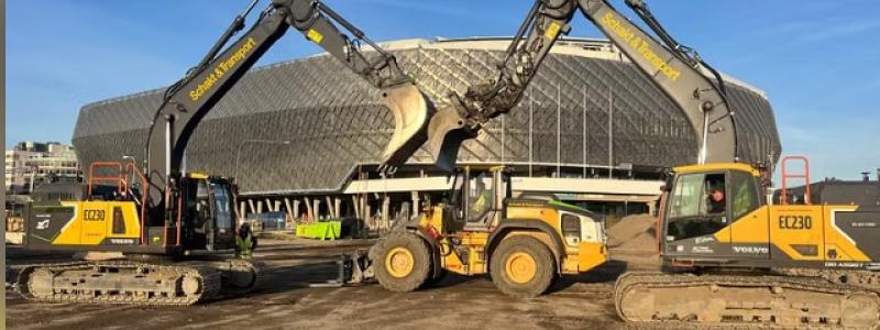 Elmaskiner i drift på Slakthusområdet i Stockholm
Tre eldrivna maskiner från Volvo CE; två stycken bandgrävare EC230 Electric och en hjullastare L120H Electric Conversion.
Volvo Construction Equipment
foto Volvo Construction Equipment
