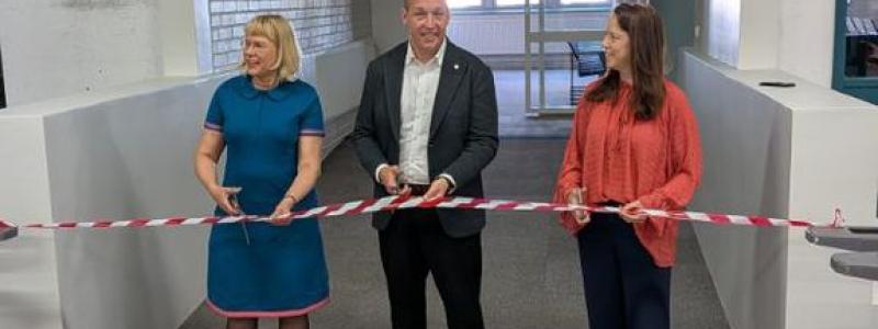 Från vänster: Maria Mustonen (V), Arvid Vikman Rindevall (S), Åsa Lindhagen (MP), miljö- och klimatborgarråd. Pressbild: Stockholms stad