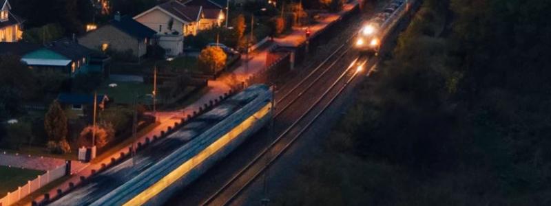 Väg 70, Kumla kyrkby, planskild korsning med järnväg. Foto: Trafikverket