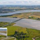 En illustration av den tredje Limfjordsförbindelsen vid Ålborg, där en fyrfilig motorväg på 20 kilometer dyker ner i en tunnel under Limfjorden. Illustration: Projektet: Limfjordsförbindelsen
