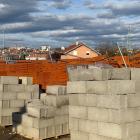 Newly-produced concrete slabs await at a construction site. Producing and using new concrete accounts for as much as 9 percent of global carbon emissions. But reusing precast structural elements minimizes waste, reduces emissions and preserves value.
Tatiana Chekryzhova/Mostphotos