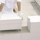 Ytong lågenergi har en hög termisk isoleringsförmåga och tryckhållfasthet. Tillsammans med Multipor passar produkterna utmärkt för invändig respektive utvändig isolering av bland annat ytterväggar och tak, säger Ben Birouti, Head of Country Operations på Xella Sverige. Fotocred: Xella