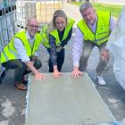 Patentskyddad metod för mobil produktion av cementbaserad isolering. Pressbild: Cemfoam AB