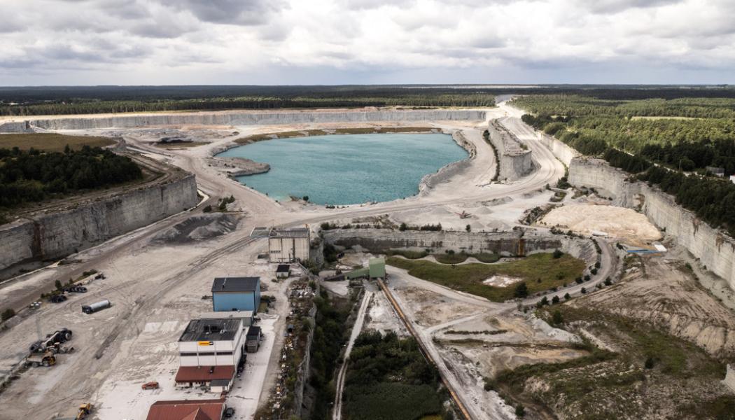 Karl Melander/TT: Cementas fabrik i Slite på Gotland har varit omdiskuterad senaste tiden. Arkivbild.