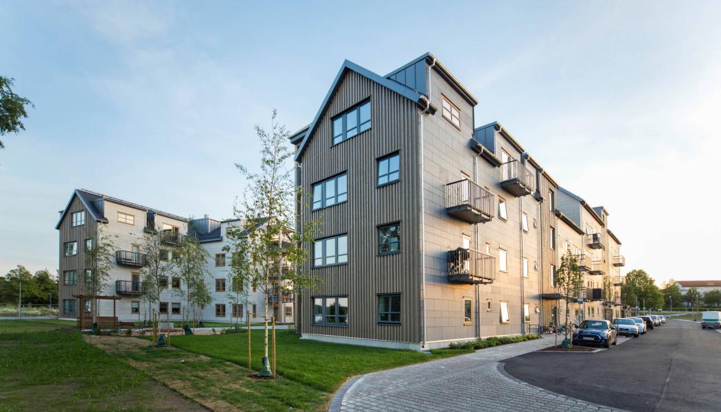 Kv Arken Växjö, Sajt Arkitektstudio. Fasad med naturnära färger, trä och fibercement i kombination. Av: Anders Bergön