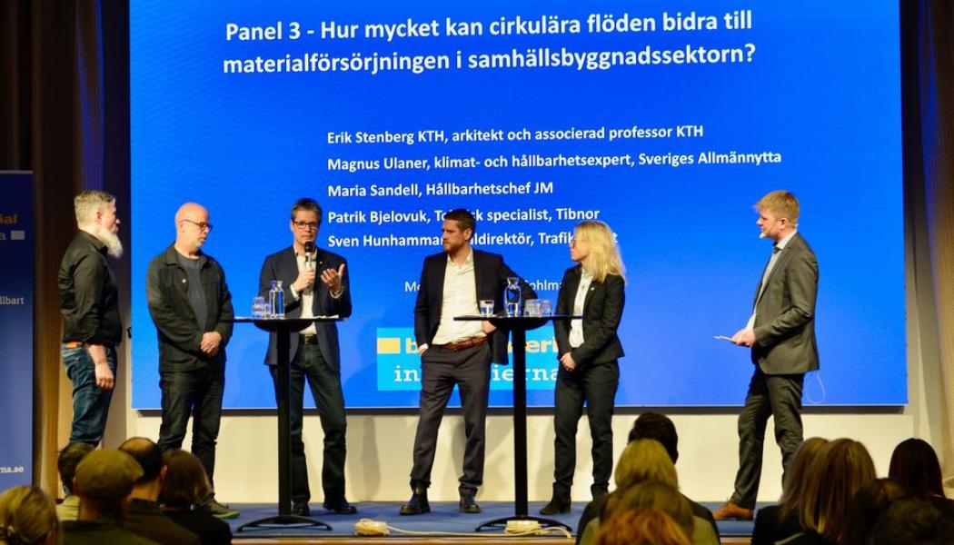 Panelsamtal under lansering av rapporten ”Vägen mot mer cirkulära byggmaterialflöden – Byggmaterialindustriernas perspektiv” Pressbild: SBMI - Sveriges Bergmaterialindustri 
