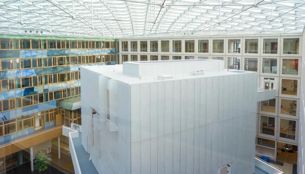 I Uppsala jobbar byggaktörer inom det som kallas klimatprotokoll med omlastningsstationer för att minska transporter till byggarbetsplatsen. Foto: Peab