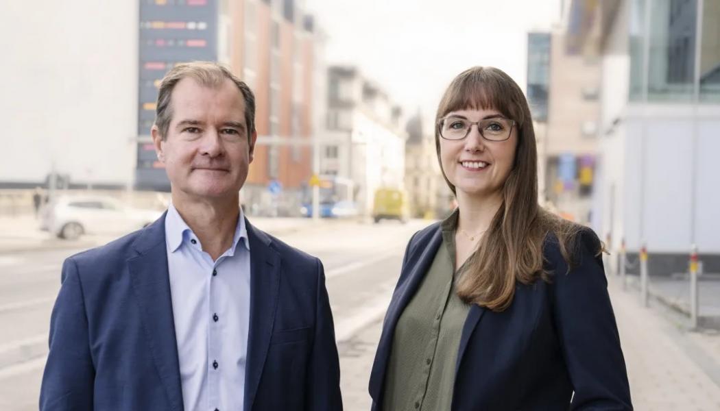 Mårten Lilja och Johanna Bjurskog. Foto: Riksbyggen