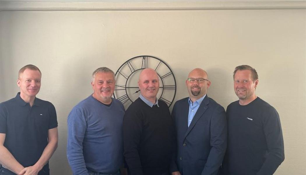 Från vänster: Torbjörn Fagerberg avdelningschef el Örebro bravida Sven westdahl regionchef nög Fredrik Danielsson vd efab Erik Vogel Vd blaxmo Magnus Hansson filialchef Närke ventilation. Foto: Bravida
