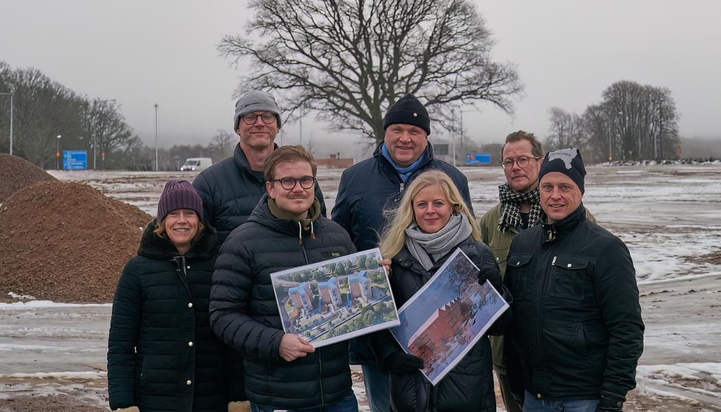 Från vänster Marie-Louise Svensson, Värnamo kommun, Daniel Johansson, GBJ Bygg, Jacob Sjölin, GBJ Bygg, Mikael Karlsson, Värnamo kommun, Mia Thorén, Ekelund Bostad, Henrik Storm, Värnamo kommun och Jan Lindeberg, Värnamo kommun.﻿
