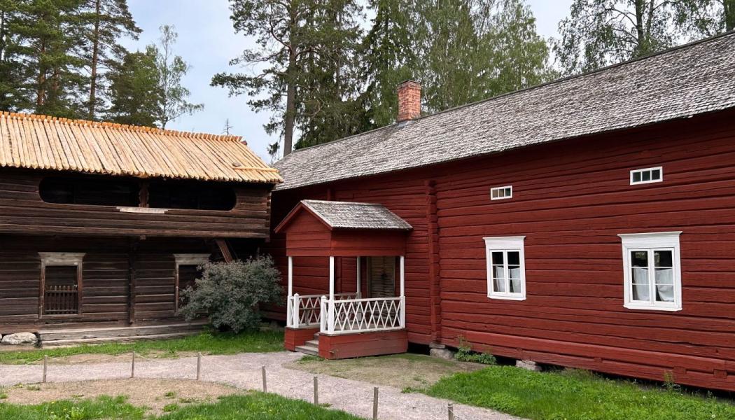  Anttis hus på den finländska museiön Fölisön är redo att ta emot besökare. Foto: Mikko Teräsvirta / Museovirasto /Finlands Museiverk)