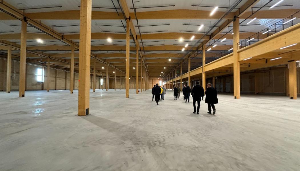 Världens största konstruktion med 6500 m3 hampafiberisolering från Ekolution. Foto: Ekolution
