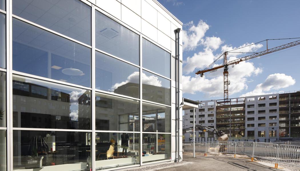 Hållbarhetshuset har byggts av Fabege och Zengun i Solna. Projektet är ett av 3 nominerade i kategorin Hotell och kontor i Årets Bygge 2023.
Foto: Jeanette Hägglund
