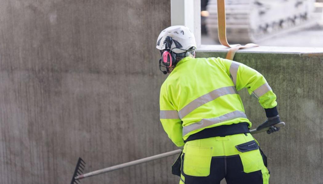 Byggutbildningar leder till jobb. Pressbild: Byggföretagen