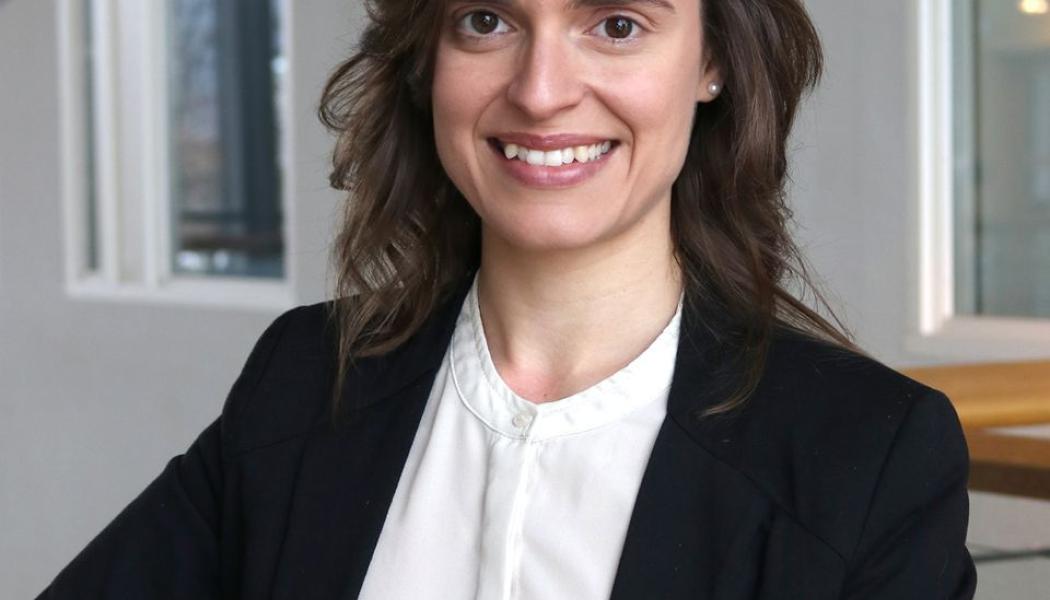 Carolina Costa, Mittuniversitetet är mottagare av Young Researcher's Award från Stiftelsen Gunnar Sundblads forskningsfond 2025. Pressbild: Skogsindustrierna 