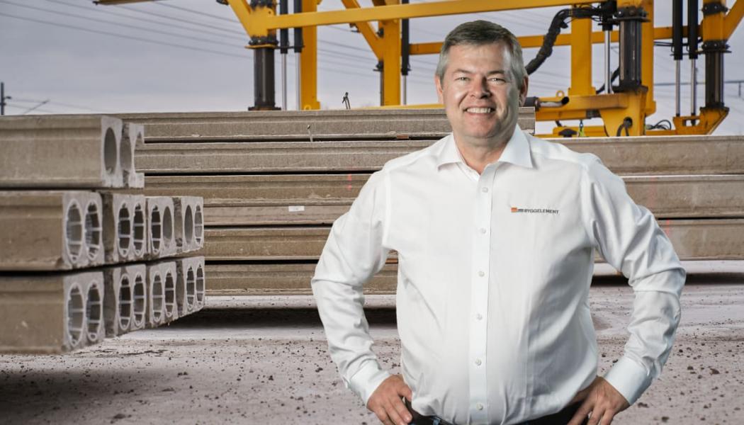 Mauro Corvi på Byggelement är ansvarig för samarbetet med Prefabsystem. Foto: Peab