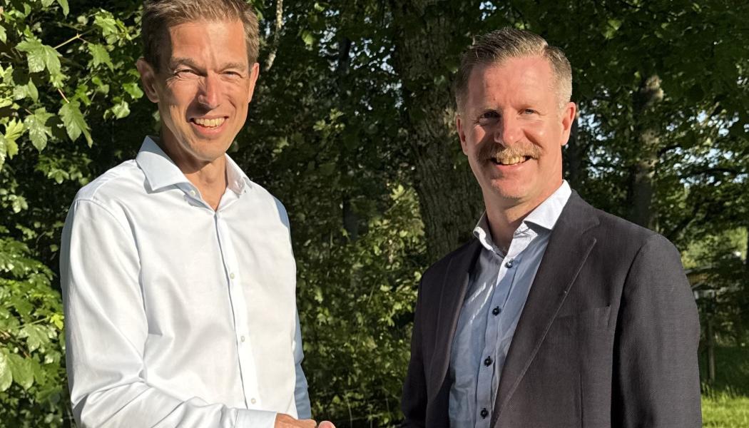 Mikael Eriksson (till höger) tar över som vd för Structor Mark Stockholm efter Hans Lundin. Foto: Structor