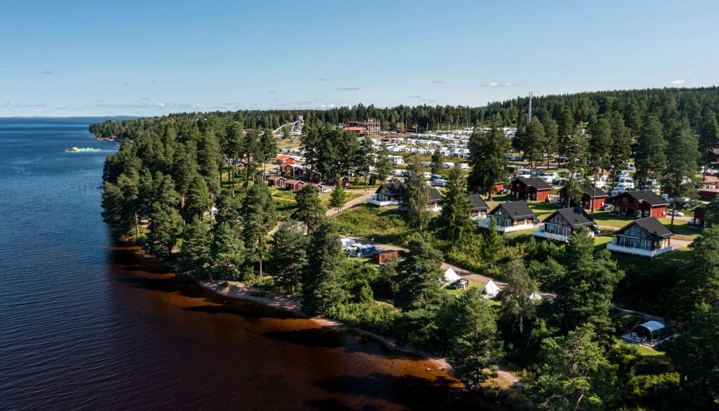 Camping- och stugbyn Leksand Strand byggs ut med ytterligare 15 året-runt-stugor. Foto: Leksand Resort