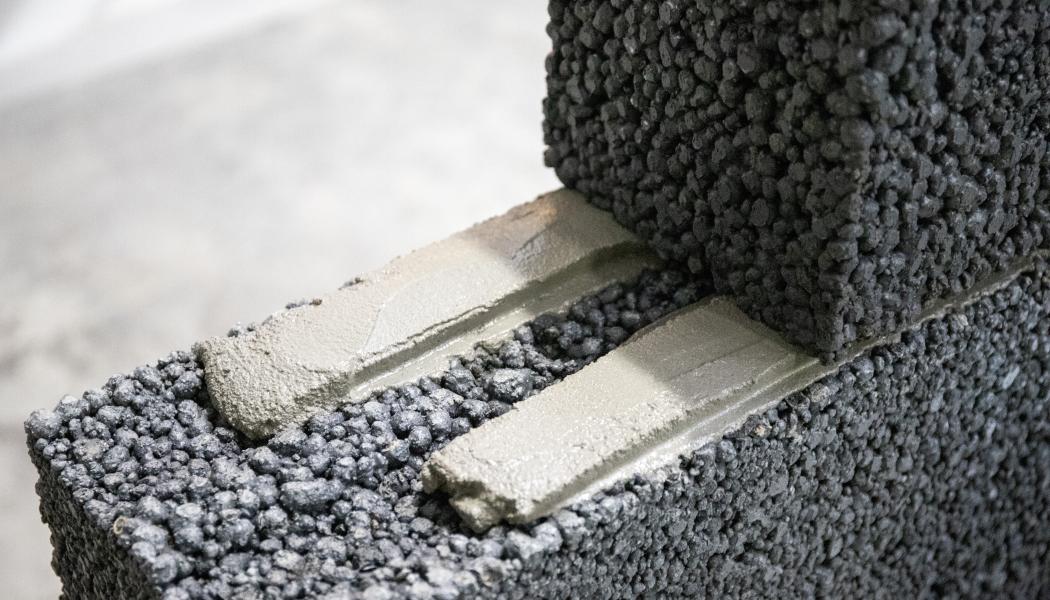 Mur- & Putsbruk B ECO, har en permanent kolsänka som varar under hela produktens livslängd. Foto: Finja
