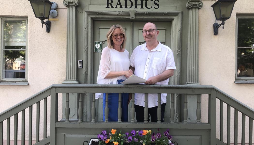 Katarina Hultqvist, VD Koppartallen och Mats Nilsson, kommunstyrelsens ordförande (S) Foto: Säters Kommun