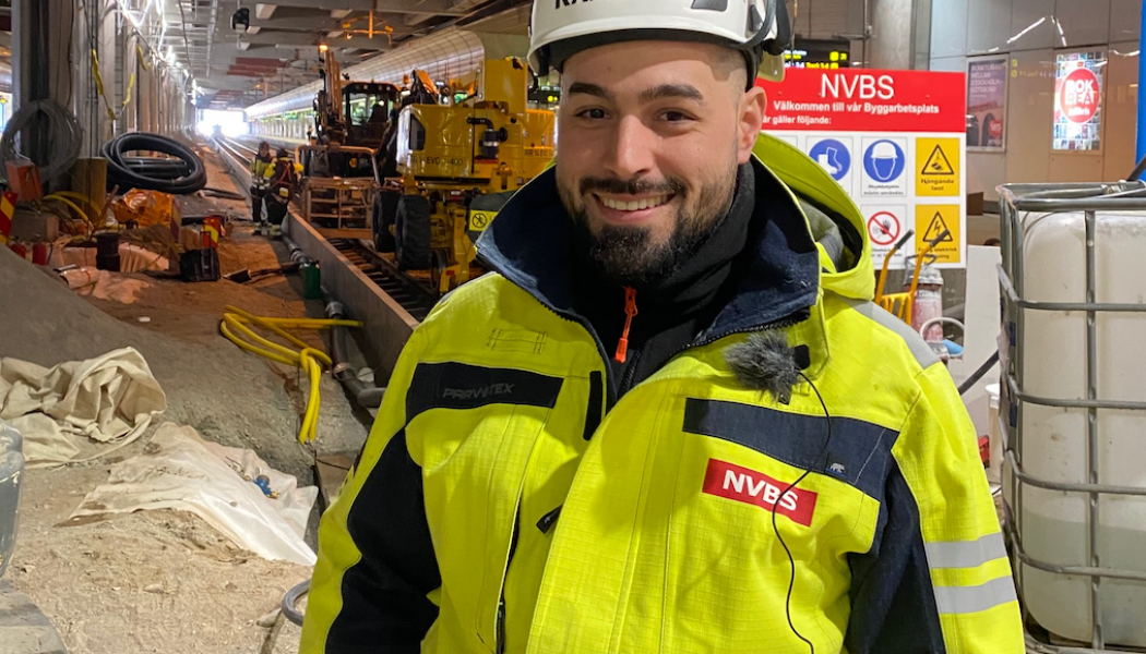 Markos Koukaras har arbetat 12 år på järnvägen och är arbetsledare samt maskinansvarig på projekt Centralstationen. Foto: NVBS
