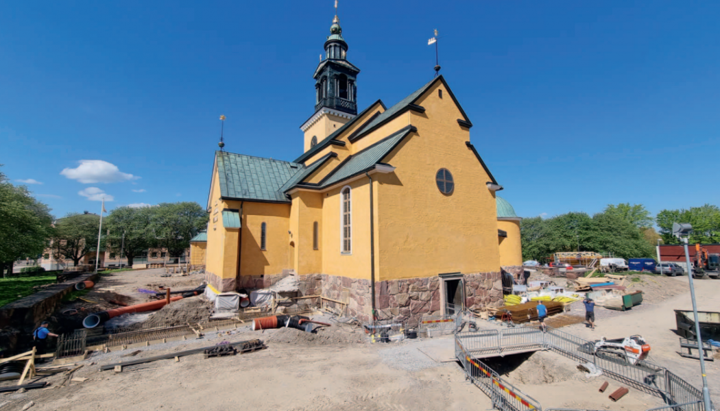 I juni 2019 inleddes etapp ett med omfattande utgrävning och sanering av källarvåningen, som då i princip bara bestod av underjord 
full med radon och mögel, efter ett byggfusk från 1930-talet. Foto: Robert Edman.