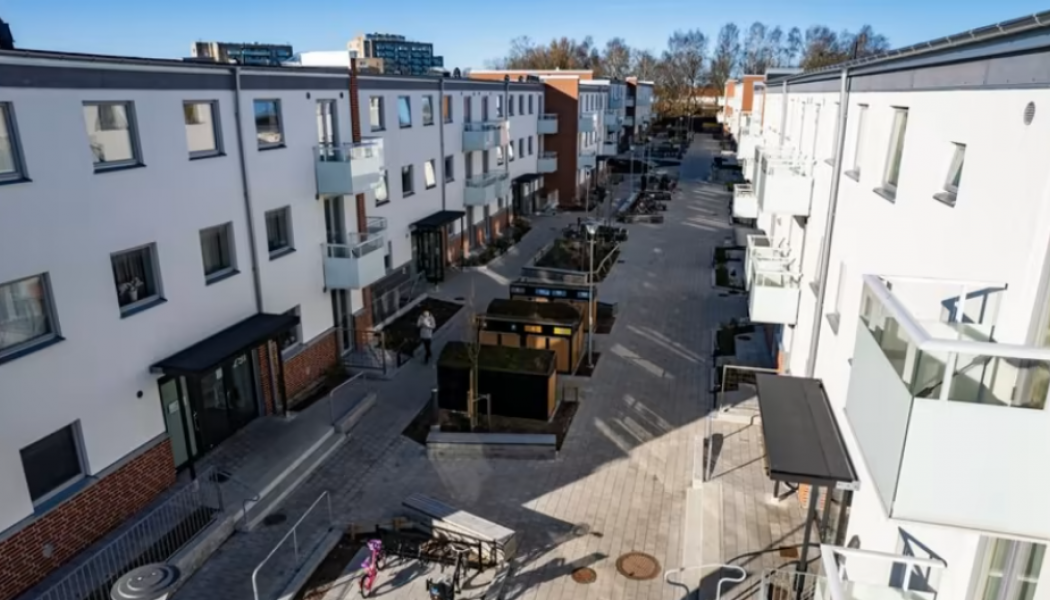 Renoverade hus på Grönkullagatan, Drottninghög. Foto: Jonas Linné, Helsingborgshem