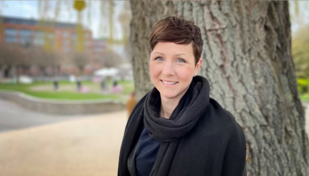 Stina Eriksson är arkitekt på FOJAB med stor kunskap om träbyggnation. Foto: FOJAB