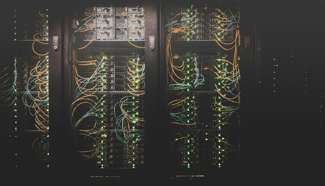 Peab har fått i uppdrag att bygga datacentret FIN04A i Kouvola. Foto: Taylor Vick / Unsplash
